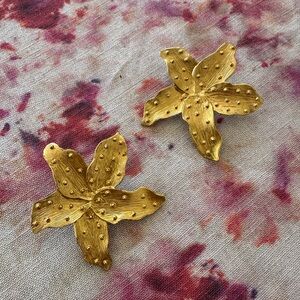 Gold Starfish Earrings